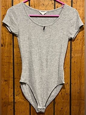 Cape Juby size S Ribbed Scoop Neck Bodysuit